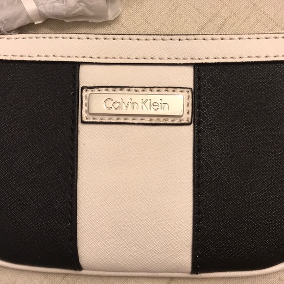 Calvin Klein Wristlet - Picture 4 of 8